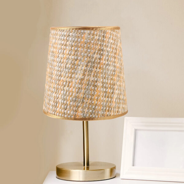 Abat-jour effet rotin lampe sur pied robuste et durable