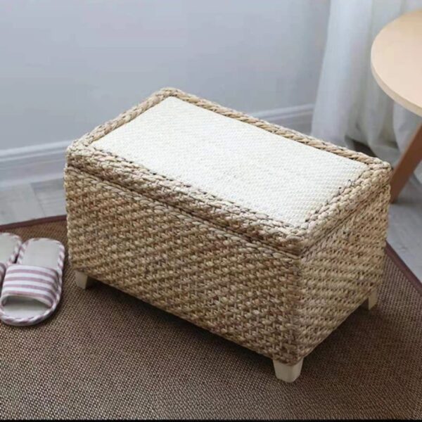 Coffre rectangulaire de style japonais en rotin