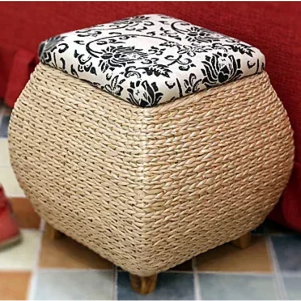 Coffre de style pastoral en rotin