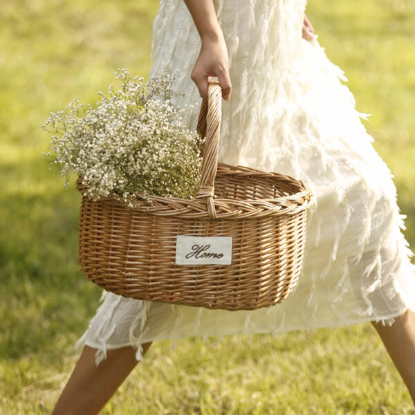 Grand panier en rotin design et pratique