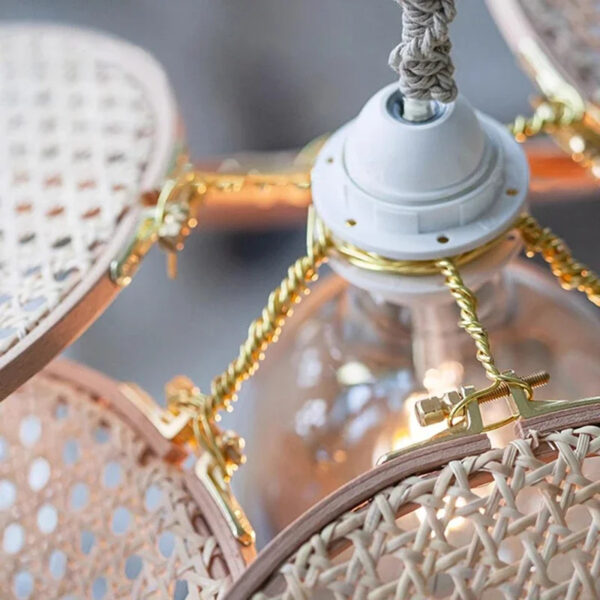 Lustre rotin moderne en forme de fleur